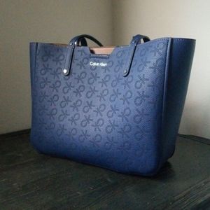 Calvin Klein women's Dilan Tote